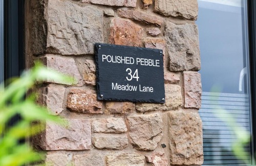 Beadnell House | Polished Pebble