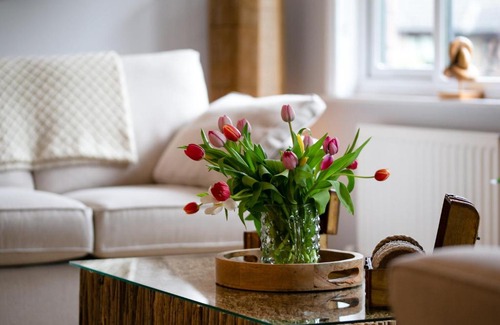 Beadnell House | Polished Pebble