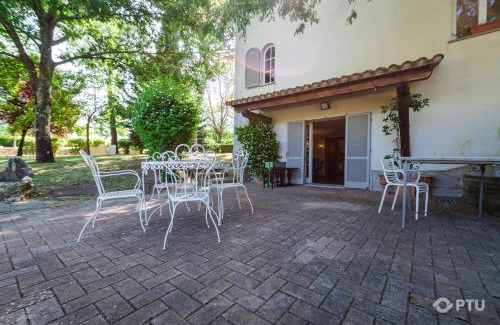 Bivio Lugnano Villa | PoloTuristicoUmbria Villa in Campagna con Piscina