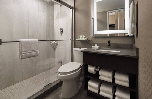 Grande Prairie Hotel | Pomeroy Hotel & Conference Centre Grande Prairie