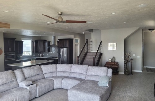 Sioux Falls House | Pond View Retreat,n6 Bedroom, 4 Bath, 3 Level Luxury Home In Sioux Falls.