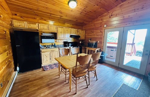 Logan Cabin | Ponderosa ,2 mile drive to Old Mans Cave parking lot, Very secluded