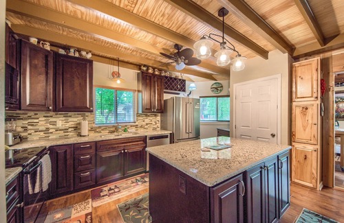 New Braunfels Cabin | Ponderosa Cabin
