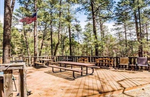 Ruidoso Cabin | Ponderosa Cabins 104 N Laurel cabin 14