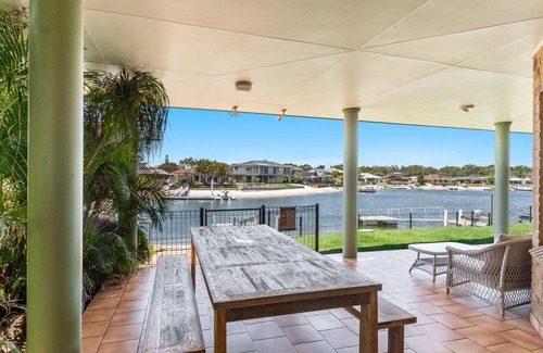 Yamba House | Ponderosa | Pet Friendly Waterfront