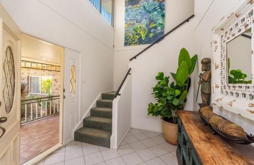 Yamba House | Ponderosa - Pet Friendly Waterfront