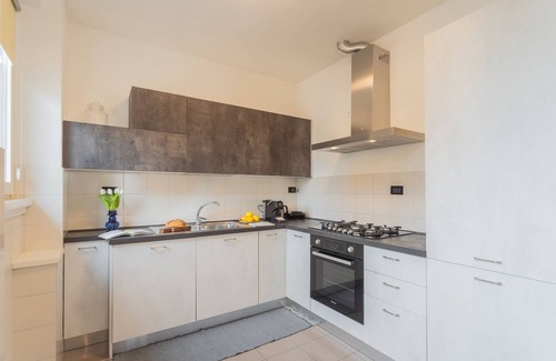 Consiglio di Rumo Apartment | Ponente Balcony & Garden