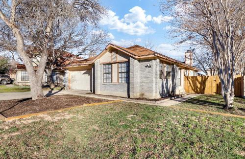 Wetmore House | Pong - A Birdy Vacation Rental