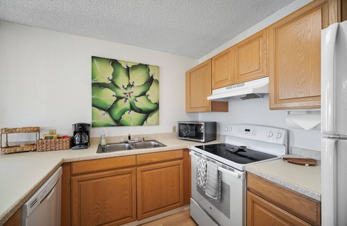 Kapaa Condo | Pono Kai Resort J201, 2nd Floor, Walk to Beach