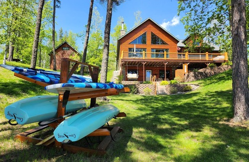 Park Rapids House | Pontoon rental available! Sat.-Sat. in the summer months.