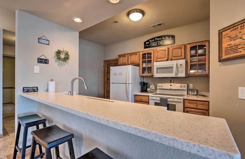 Lakeland Condo | Pool Access & Boat Slip: Lake Ozark Condo!