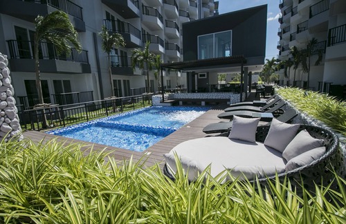 Kram Condo | Pool access Studio, balcony w/garden, High speed Wi-Fi