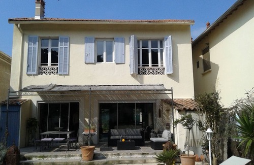 Mazargues Villa | pool and garden villa