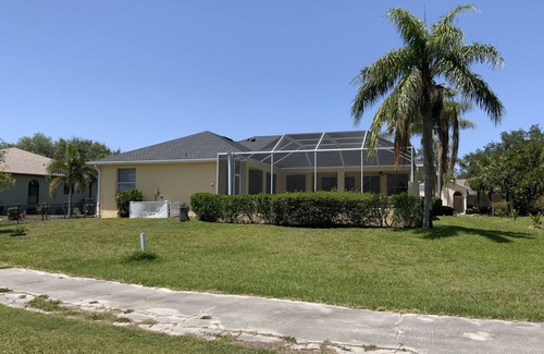 Apollo Beach House | Pool and heated spa, 3 bedroom, 2 baths, golf, beaches, safe community.
