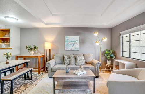 Tucson Apartment | Pool and Hot Tub Updated Tucson Condo with Workspace