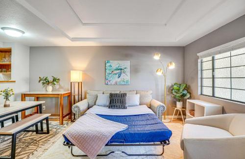 Tucson Apartment | Pool and Hot Tub Updated Tucson Condo with Workspace