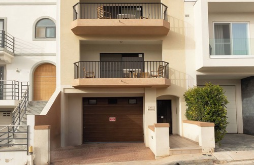 Santa Maria Estate Apartment | Pool and Sea, charming Merill Apart 3