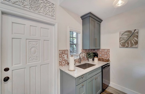 North Trail House | Pool Courtyard, patio w/fire pit, 2 mls downtown