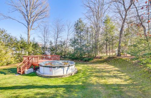 Naugatuck Apartment | Pool, Deck and Grill Spacious Apt in Naugatuck!