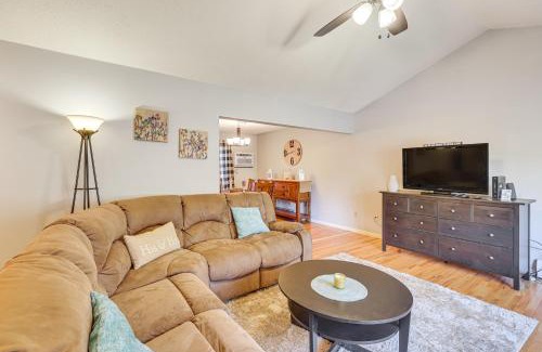 Naugatuck Apartment | Pool, Deck and Grill Spacious Apt in Naugatuck!