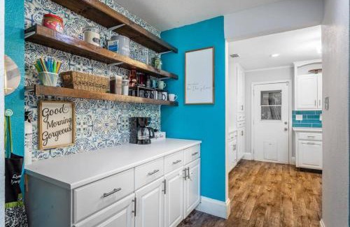 The Hermitage House | Pool - Fire Table - Propane BBQ - Smart TVs - 4 bd