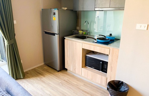 Sathorn Apartment | Pool! For Sightseeing, Playing & Food.