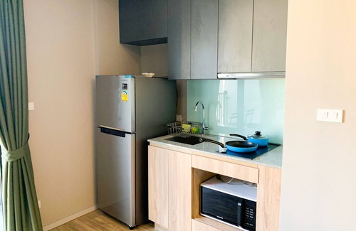 Sathorn Apartment | Pool! For Sightseeing, Playing & Food.