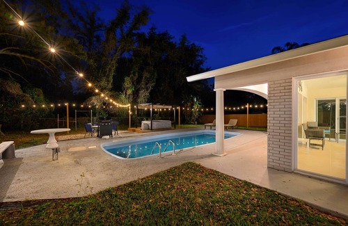 Brandon House | Pool & Game Room: Spacious Brandon Home