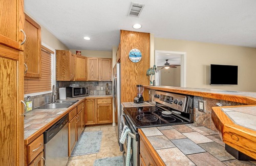 Cocoa House | Pool Home Hideaway - 3 Bedrooms in Port St John - Watch Launches from the Pool!