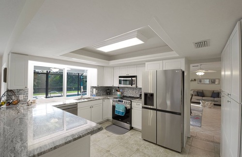 Fort Myers Shores House | Pool Home in Fort Meyers