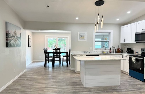 Seminole House | Pool Home in Seminole 5miles to Beach