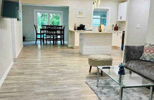 Seminole House | Pool Home in Seminole 5miles to Beach