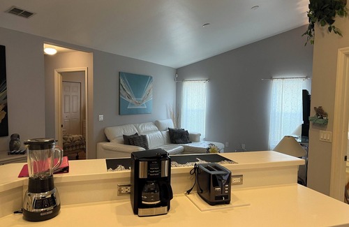 Eisenhower House | Pool Home- relaxing - family friendly - pet friendly.