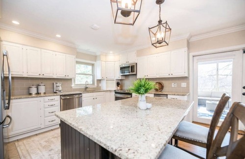 Lexington House | Pool | Hot Tub | Covered Porch | Patio | Game Room
