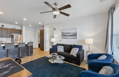 Draper Apartment | Pool-Hot Tub-Free Parking-Gym-Fast Wifi