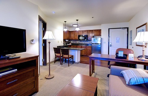 West Valley City Apartment | Pool, Hot Tub & Seasonal Waterslide Access. Great Location! Close to Salt Palace Convention Center