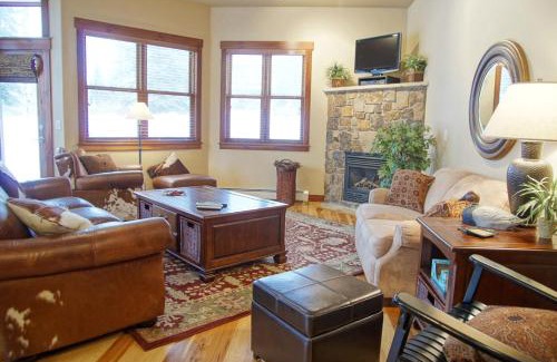 Steamboat Springs House | Pool & Hot Tubs, 2 Living Rooms, City Shuttle, Washer, Dryer