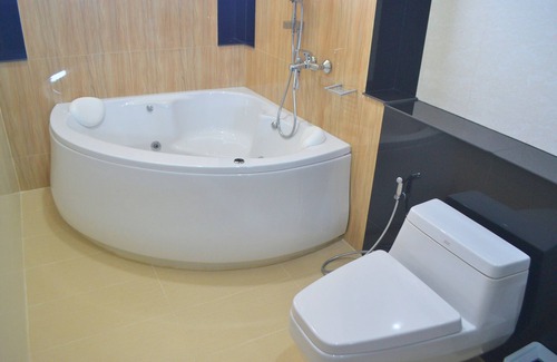 Lan Saka Hotel | Pool House Lanska