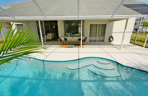 Rockledge House | Pool house minutes from award winning Golf Course and Zoo!