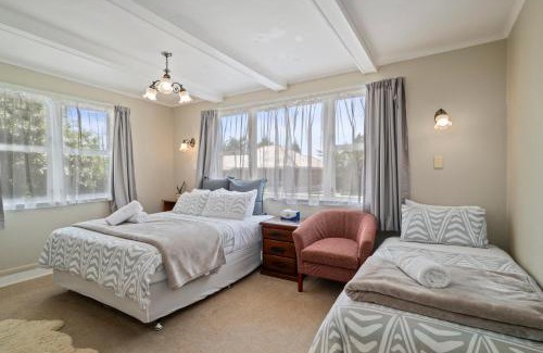 Springfield House | Pool House- Springfield