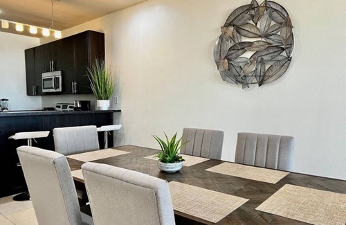 Mission Apartment | Pool & Jacuzzi Condo - Book Now!