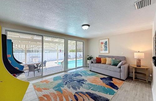 Barrington Hills House | Pool Pet Friendly Game Room