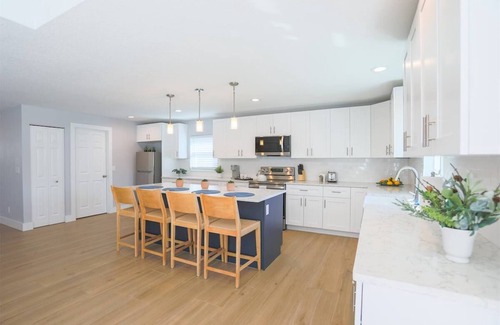 Clearwater House | Pool, Playset, 15 min to Pier 60 @ Cove Cay Oasis