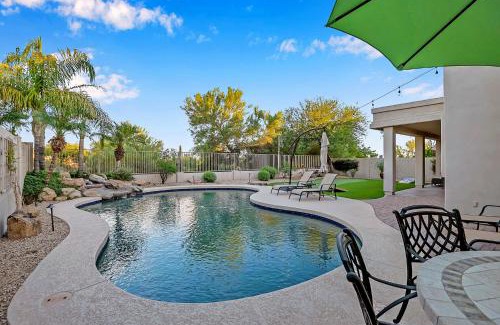 Tatum Ridge House | Pool, Putting Green, Arcade, Cornhole, Great Location at Phoenix Desert Ridge Retreat!