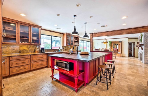 Saddleback Hills House | Pool & Putting Green: Pet-Friendly Glendale Home