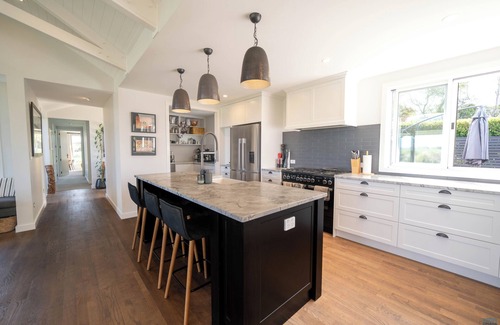 Matakana House | Pool side country Getaway