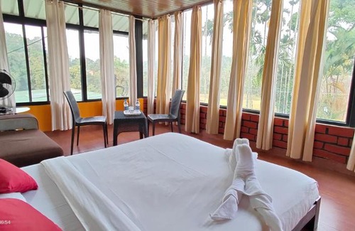Madikeri House | Pool Side Villa'S Of Coorg