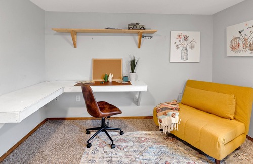 Oakhurst House | Pool Table, Fireplace, Patio, Office