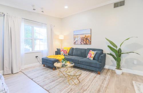 Pinellas Park House | Pool Table, Minigolf, Games at Pondside FunHouse