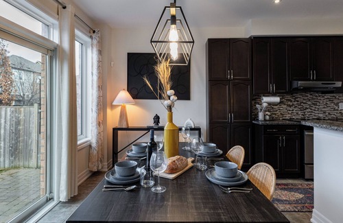 Halton Regional Municipality House | Pool Table/Ping Pong/Projector/Darts/Fire Table